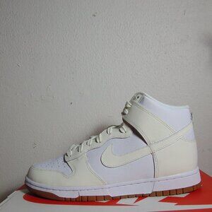 NIB Nike Dunk High‎ Top Sail Gum White Unisex Womens Size 10.5 Mens 9 Sneakers